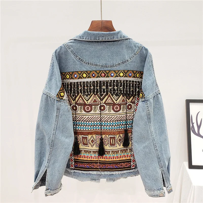 Chaqueta vaquera con borlas bo - Embroidery Jeans reseña y precio