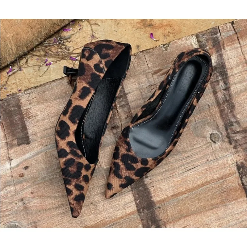 2024 mujeres tacones altos sex - Embroidery Flat Shoes reseña y precio