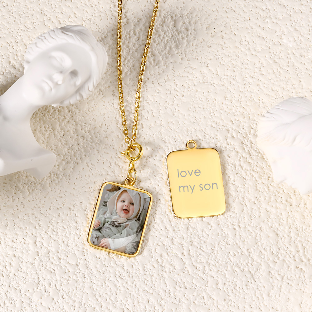 Collar con colgante de bandera - Embroidery Charm reseña y precio