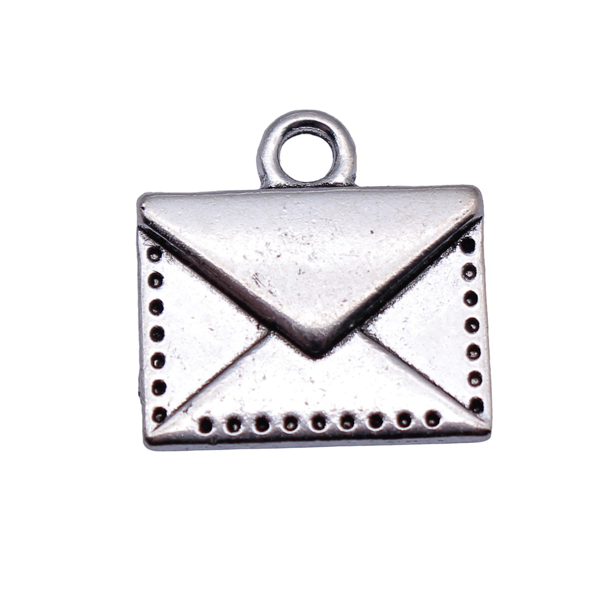 Colgante de aleación con forma - Embroidery Charm reseña y precio